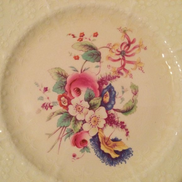 2 vintage Kingsware USA patent Coalport AD1750 England plates embossed flowers - Picture 10 of 13